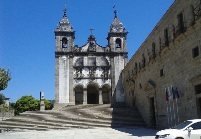 Mosteiro nas proximidades de alojamento de férias na natureza Gerês Férias Mosteiro Natureza Férias