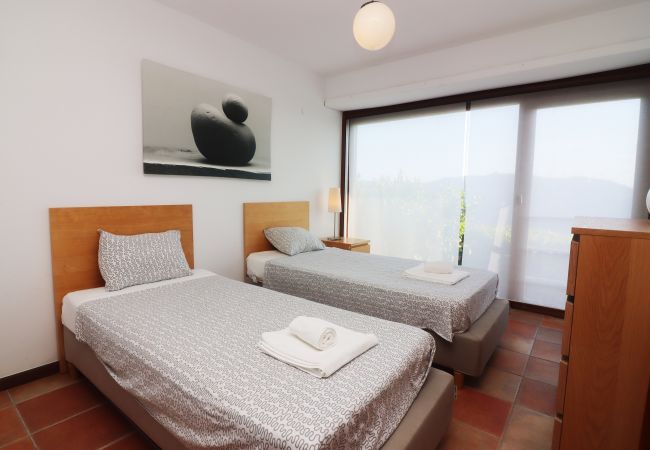 Quarto duplo com vista montanha na natureza Quarto Casa Férias Gerês Natureza
