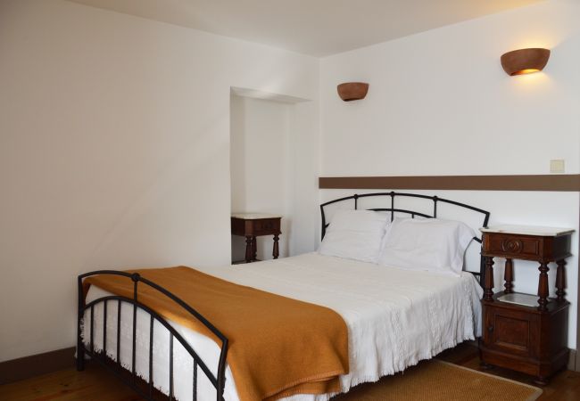 Casa rural em Gerês - Casa dos Bernardos T2 - Piso 1 Casa rural em Gerês - Casa dos Bernardos T2 - Piso 1