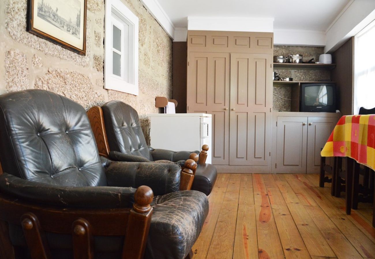 Casa rural em Gerês - Casa dos Bernardos T2 - Piso 1 Casa rural em Gerês - Casa dos Bernardos T2 - Piso 1