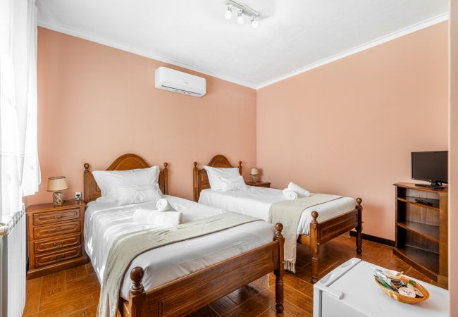 Quarto em Gerês - Quarto Twin Deluxe - Quinta da Carvalha