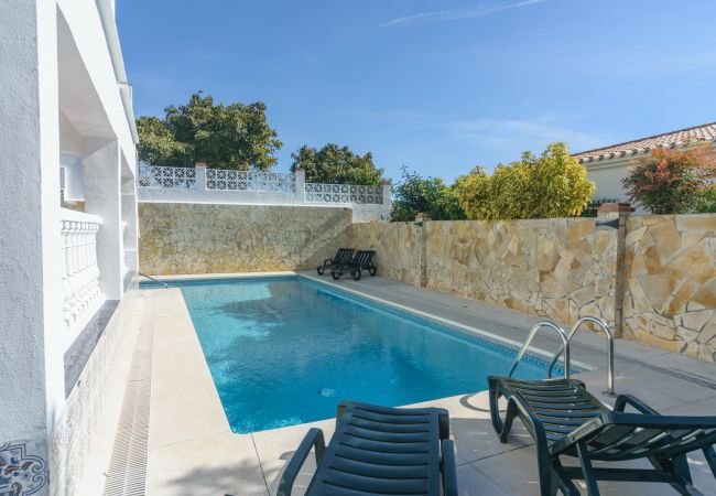 Villa em Chilches Costa - Cubo's Villa Marieli Chilches Villa em Chilches Costa - Cubo's Villa Marieli Chilches