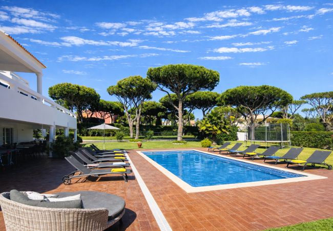 Piscina privada em vivenda em Quarteira
