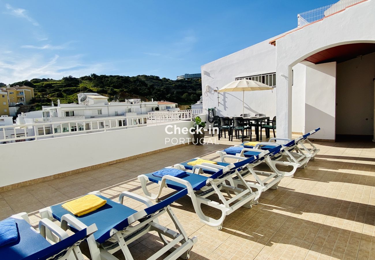 Apartamento para 6 pessoas no centro de Albufeira apartamento; espreguiçadeiras; terraço