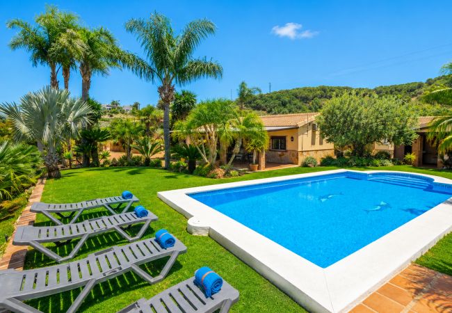 Casa rural em Alhaurín el Grande - Cubo's Finca Los Dragos