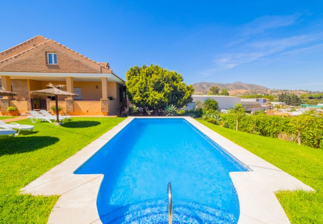 Villa em Alhaurin de la Torre - Cubo's Villa Plumaria de Alhaurin