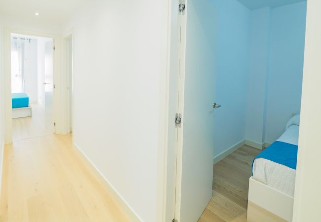 Apartamento em Málaga - Cubo's Sea View Pacifico Street & Free Parking Apartamento em Málaga - Cubo's Sea View Pacifico Street & Free Parking