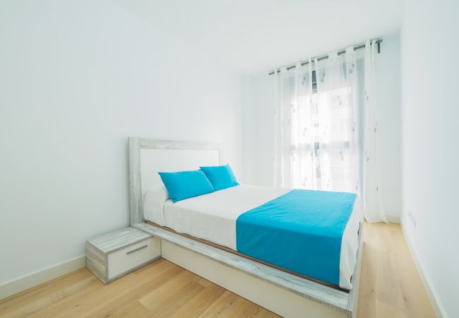 Apartamento em Málaga - Cubo's Sea View Pacifico Street & Free Parking Apartamento em Málaga - Cubo's Sea View Pacifico Street & Free Parking