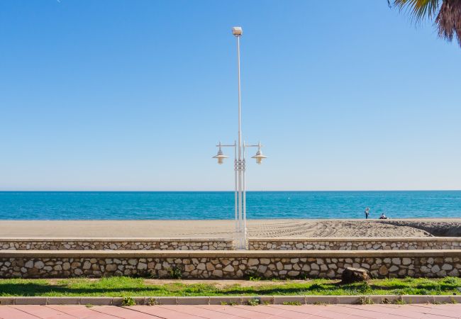Apartamento em Málaga - Cubo's Sea View Pacifico Street & Free Parking Apartamento em Málaga - Cubo's Sea View Pacifico Street & Free Parking