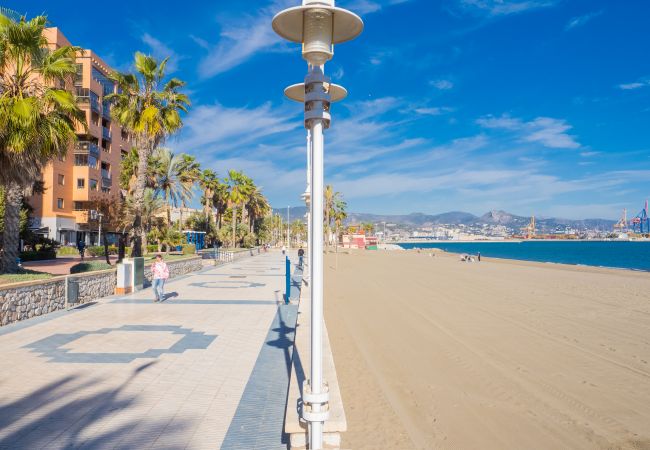Apartamento em Málaga - Cubo's Sea View Pacifico Street & Free Parking Apartamento em Málaga - Cubo's Sea View Pacifico Street & Free Parking