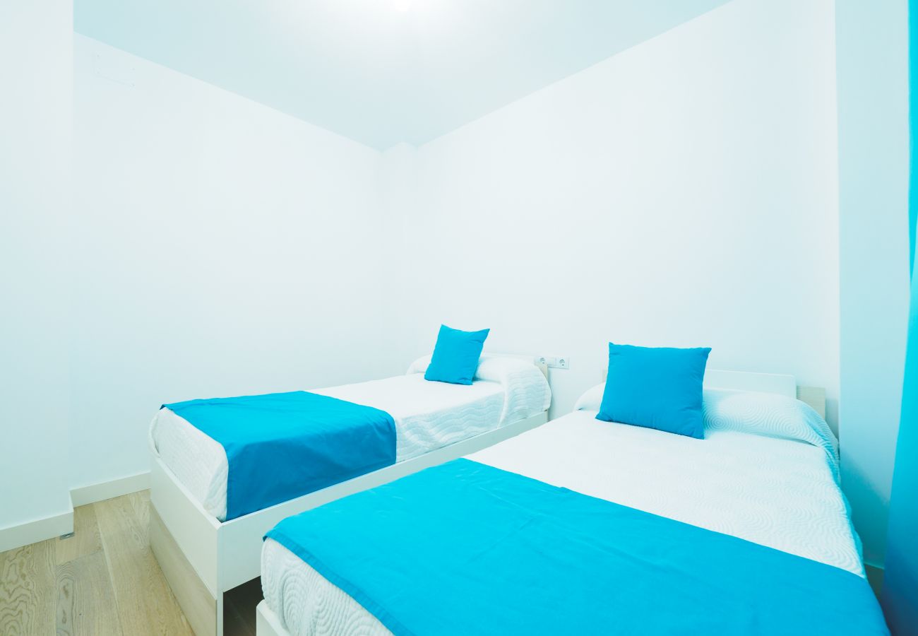 Apartamento em Málaga - Cubo's Sea View Pacifico Street & Free Parking Apartamento em Málaga - Cubo's Sea View Pacifico Street & Free Parking