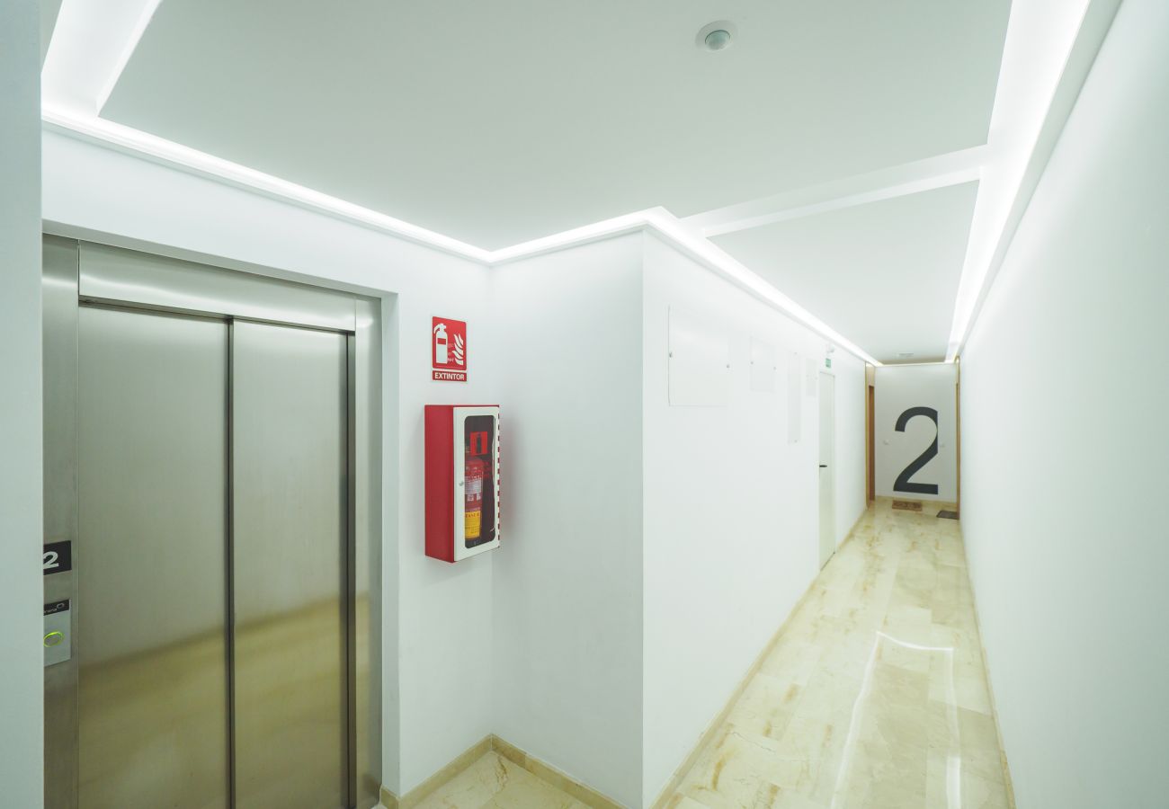 Apartamento em Málaga - Cubo's Sea View Pacifico Street & Free Parking Apartamento em Málaga - Cubo's Sea View Pacifico Street & Free Parking