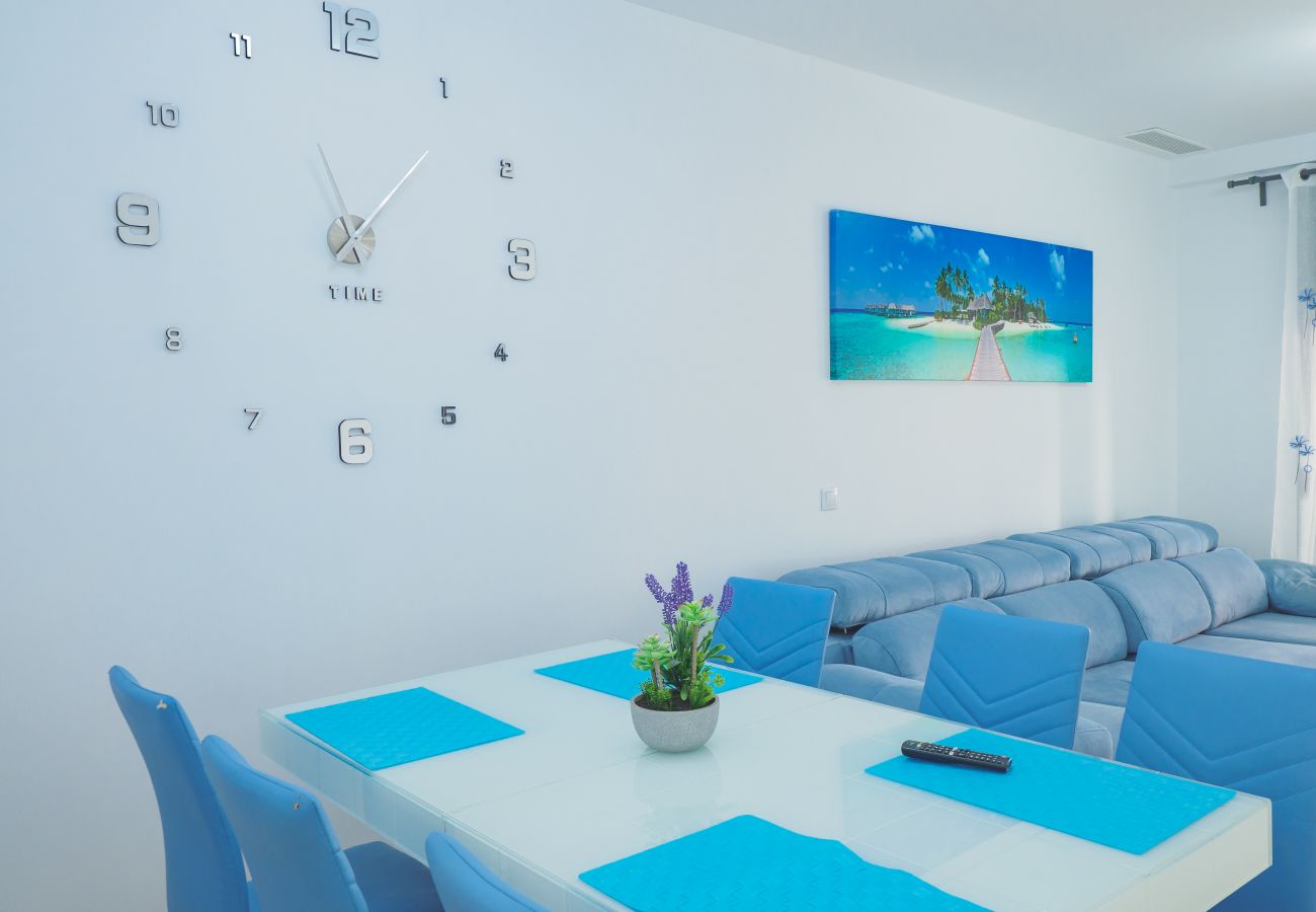 Apartamento em Málaga - Cubo's Sea View Pacifico Street & Free Parking Apartamento em Málaga - Cubo's Sea View Pacifico Street & Free Parking