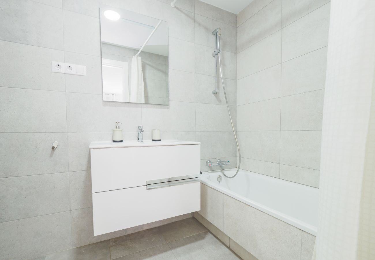 Apartamento em Málaga - Cubo's Sea View Pacifico Street & Free Parking Apartamento em Málaga - Cubo's Sea View Pacifico Street & Free Parking