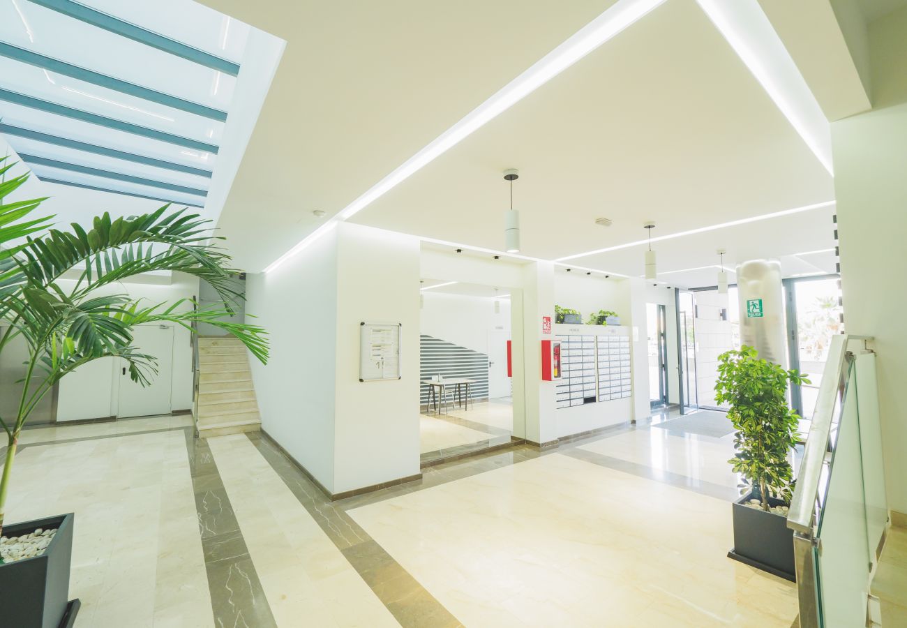 Apartamento em Málaga - Cubo's Sea View Pacifico Street & Free Parking Apartamento em Málaga - Cubo's Sea View Pacifico Street & Free Parking