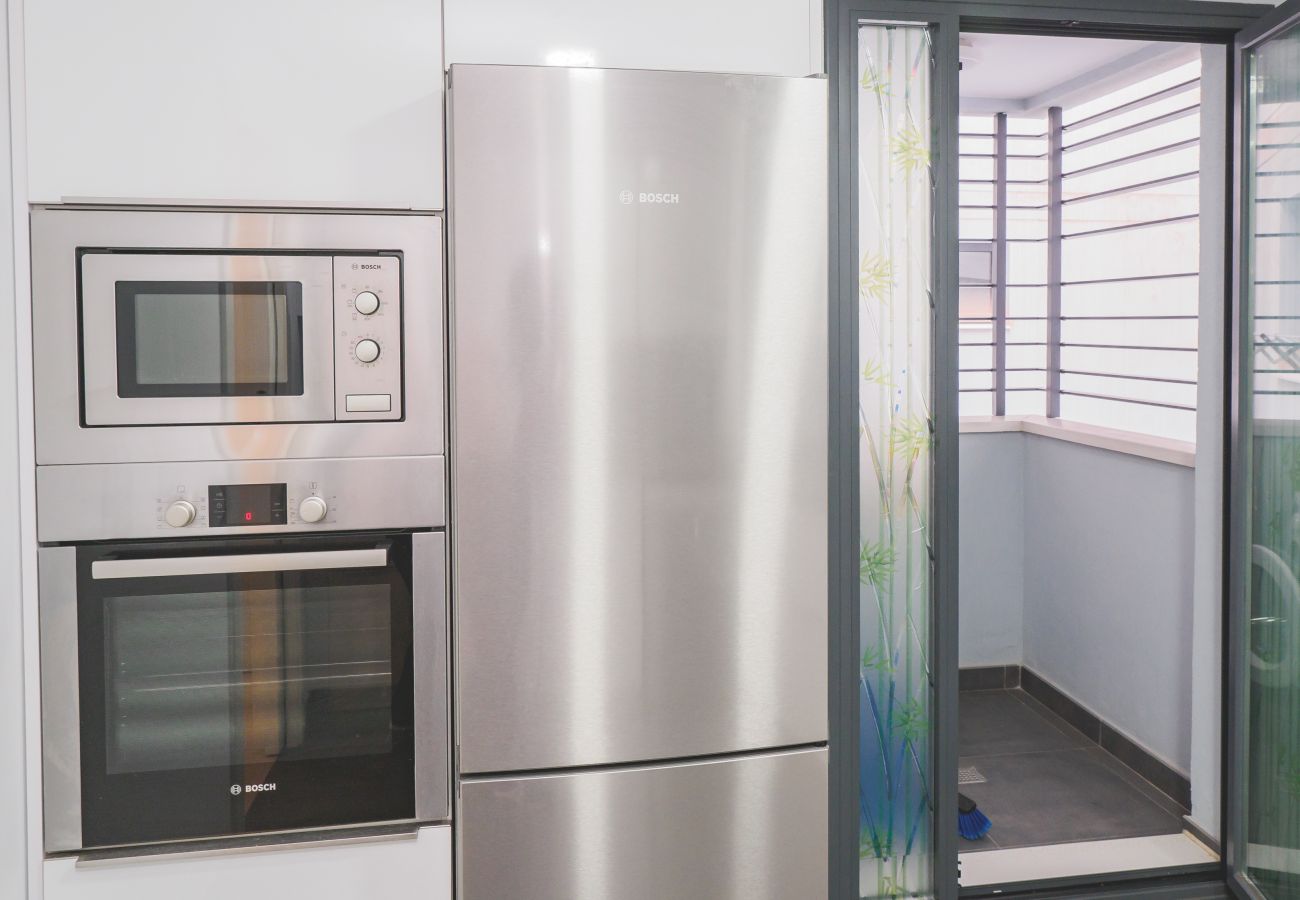 Apartamento em Málaga - Cubo's Sea View Pacifico Street & Free Parking Apartamento em Málaga - Cubo's Sea View Pacifico Street & Free Parking