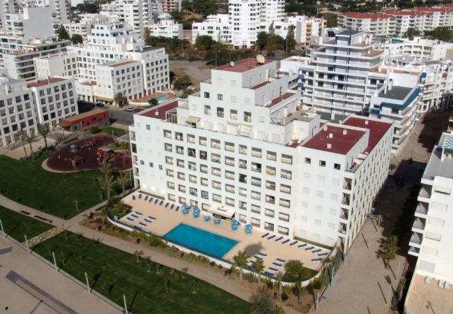 Apartamento em Quarteira - Quarteira First Line Front Beach Pool Flat View