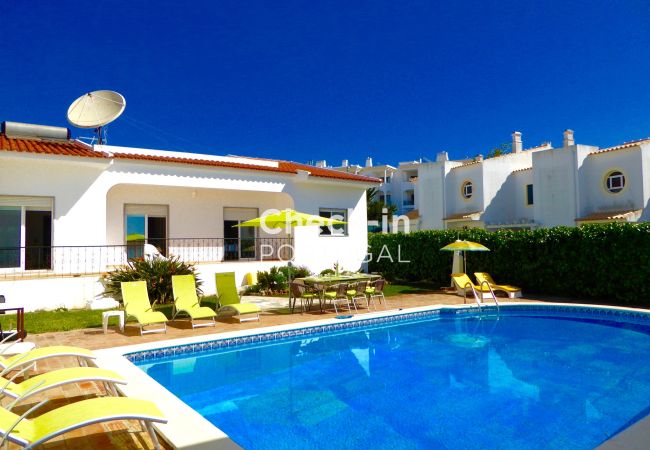 Villa, Albufeira, 3 bedrooms with a pool Villa; Pool; Exterior; Garden