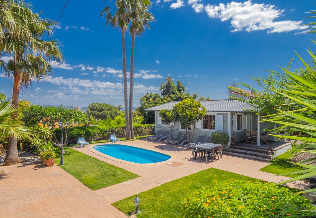 Cottage in Alhaurin de la Torre - Cubo's Finca Los Ciruelos Outside areas with pool