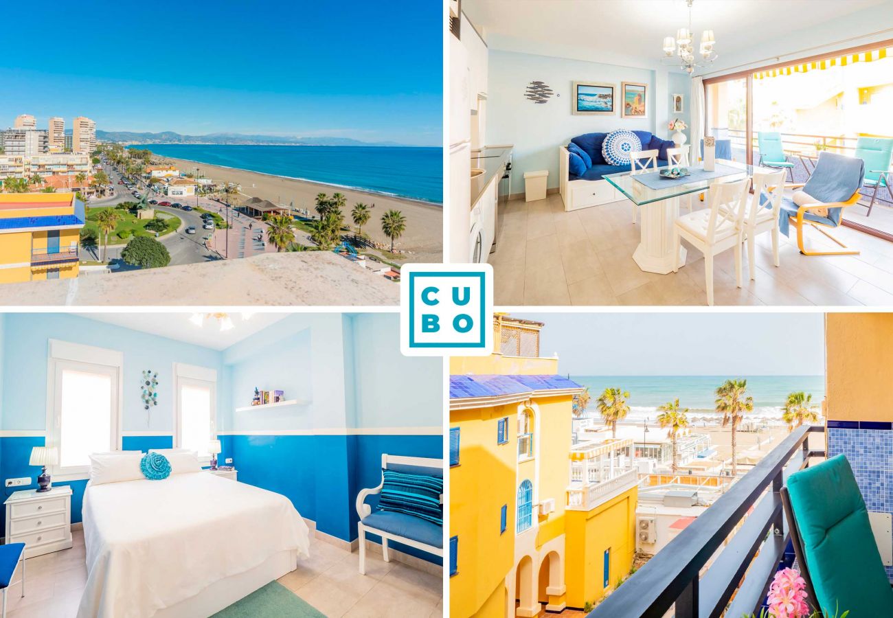 Cubo's Apartamento Perla del Sol Rosa Flat in Torremolinos close to the beach and with a small balcony.