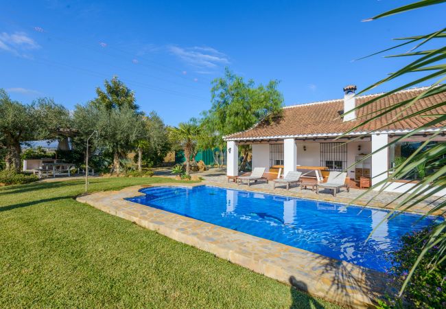 Villa in Alhaurín el Grande - Cubo's Villa Cortijo la Indiana Villa Cortijo La Indiana in Alhaurín el Grande with private pool