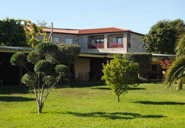 Rent by room in Póvoa de Lanhoso - Quarto Superior com Hidromassagem - DM Turismo Rur
