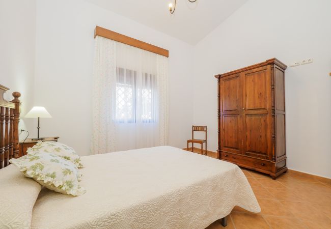 Family rural house ideal for holidays | Cubo's Holiday Homes Bedroom of this country house in Alhaurín el Grande
