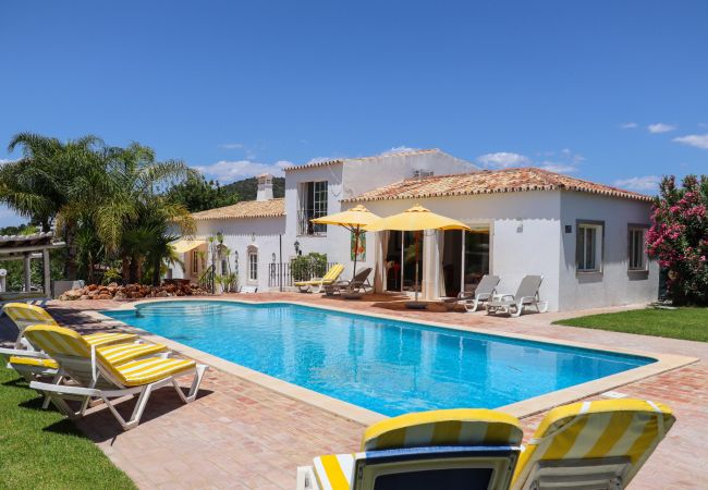 Cottage in Almancil - Idyllic Farm House with huge Garden for 14PAX