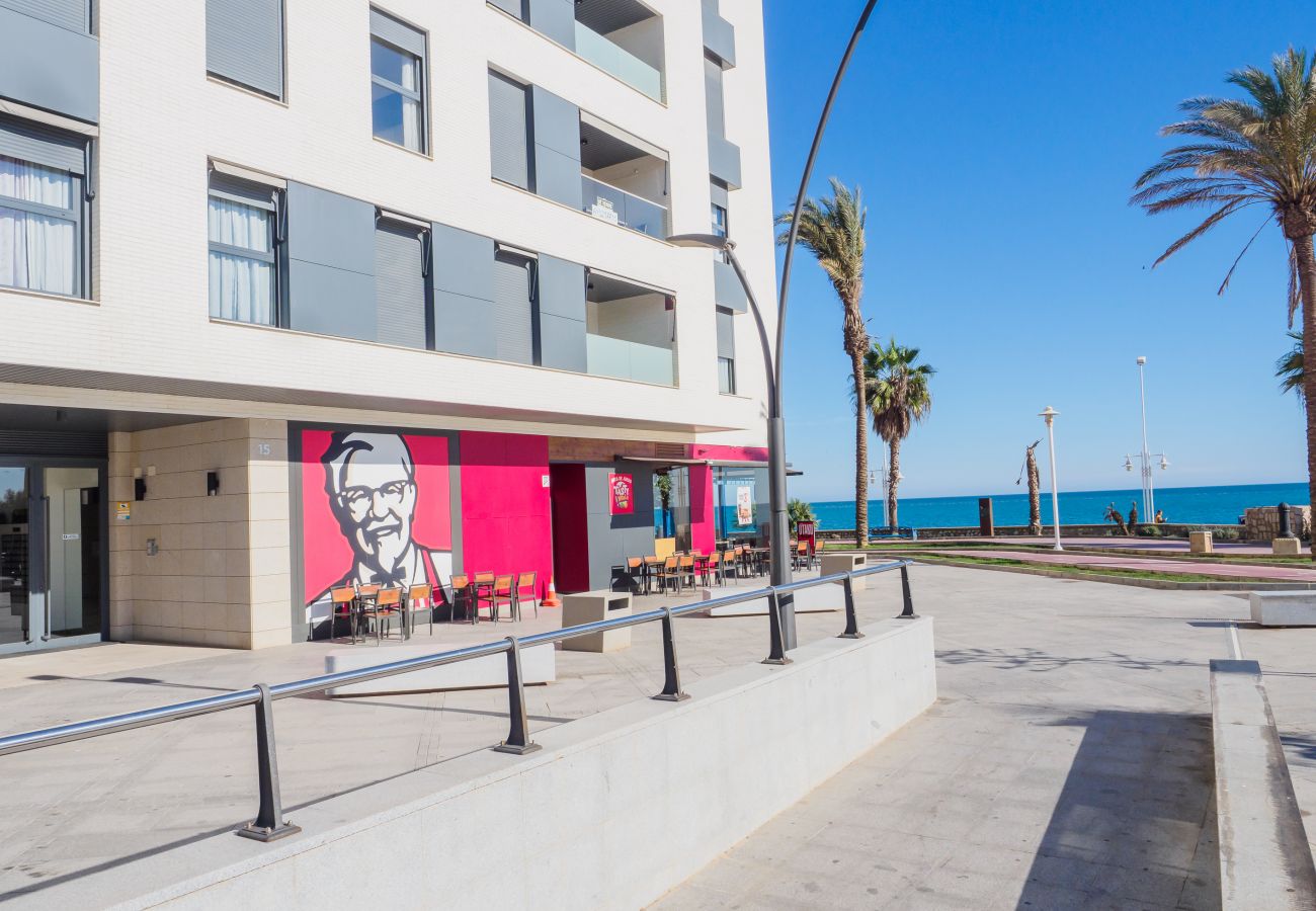 Apartment in Málaga - Cubo's Sea View Pacifico Street & Free Parking Apartment in Málaga - Cubo's Sea View Pacifico Street & Free Parking