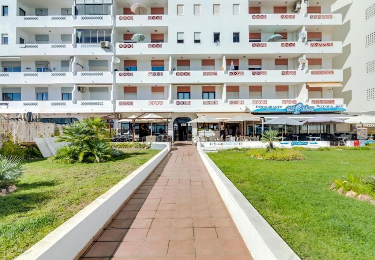 Studio in Quarteira - Front Beach Quarteira Ground Floor Girassol Studio